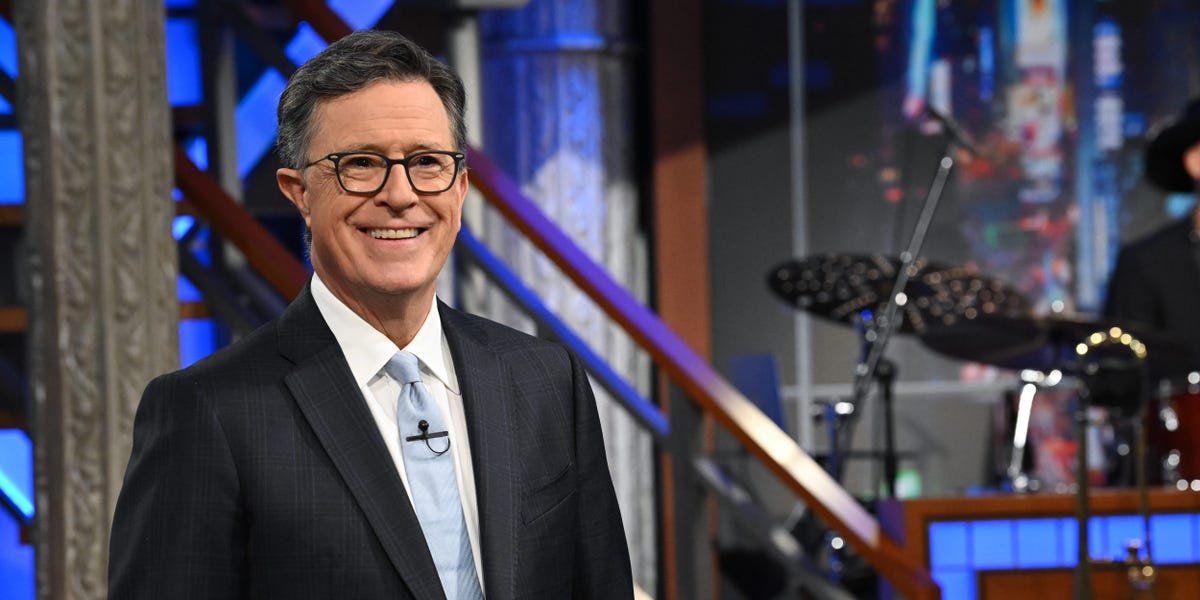 Colbert Welcomes Kimmel Back, Jokes He’s Now the Only One Canceled Colbert Welcomes Kimmel Back, Jokes He’s Now the Only One Canceled