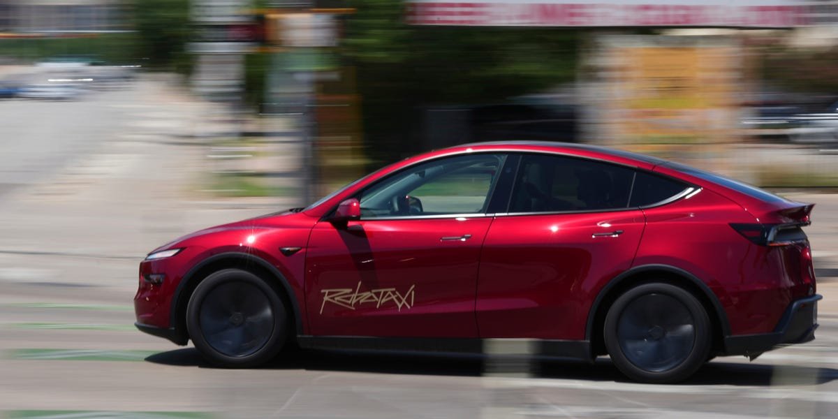 I Had Access to Tesla’s Robotaxi. Now I Don’t.