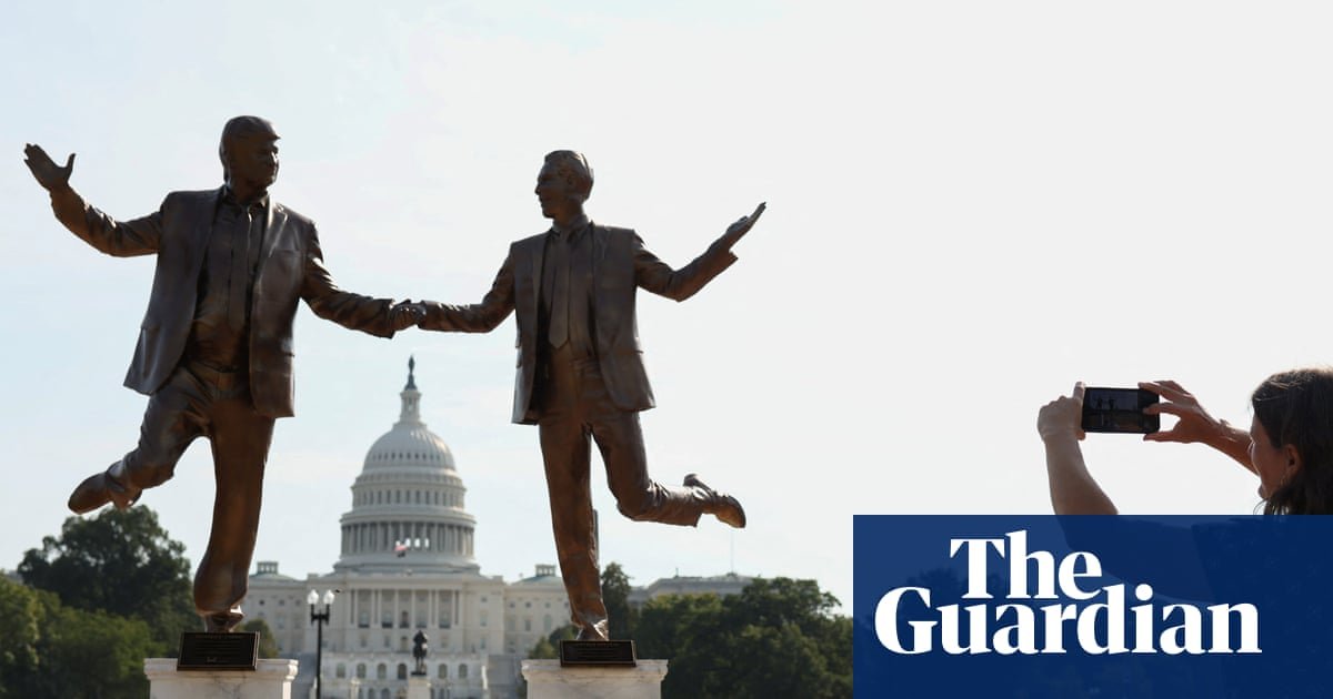New statue on National Mall celebrates ‘long-lasting bond’ between Trump and Epstein | Donald Trump