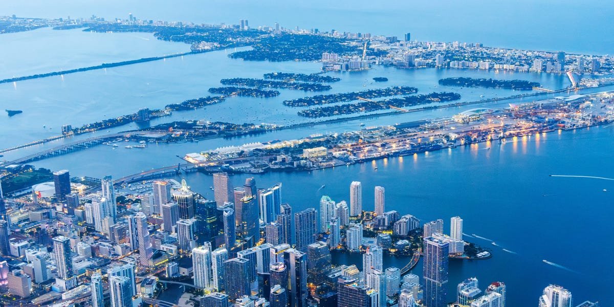 Florida, Texas, and Utah Outpace California in Superrich Growth Florida, Texas, and Utah Outpace California in Superrich Growth