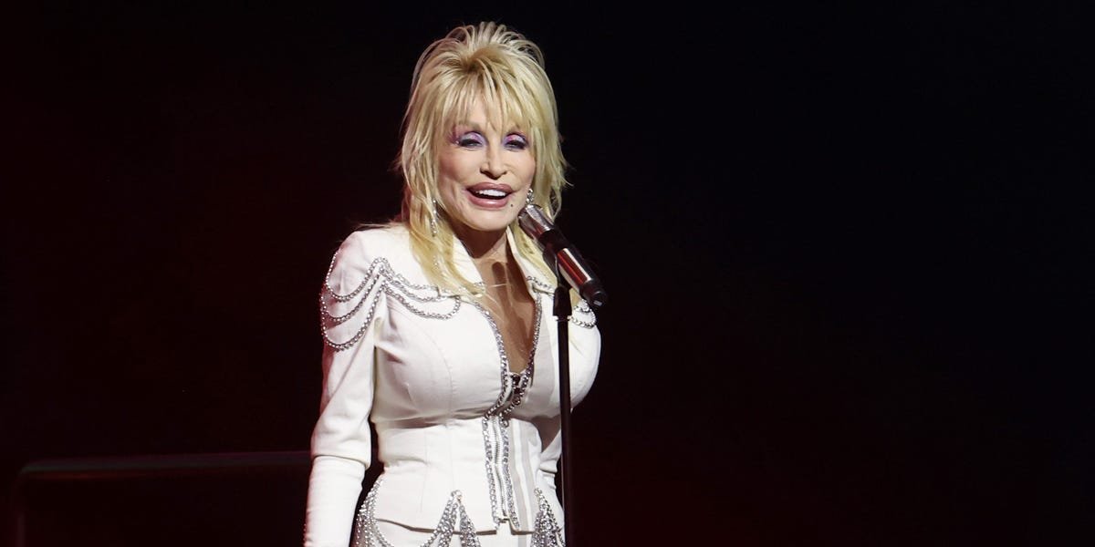 Dolly Parton’s Secret to Staying Young Is Incredibly Simple Dolly Parton’s Secret to Staying Young Is Incredibly Simple
