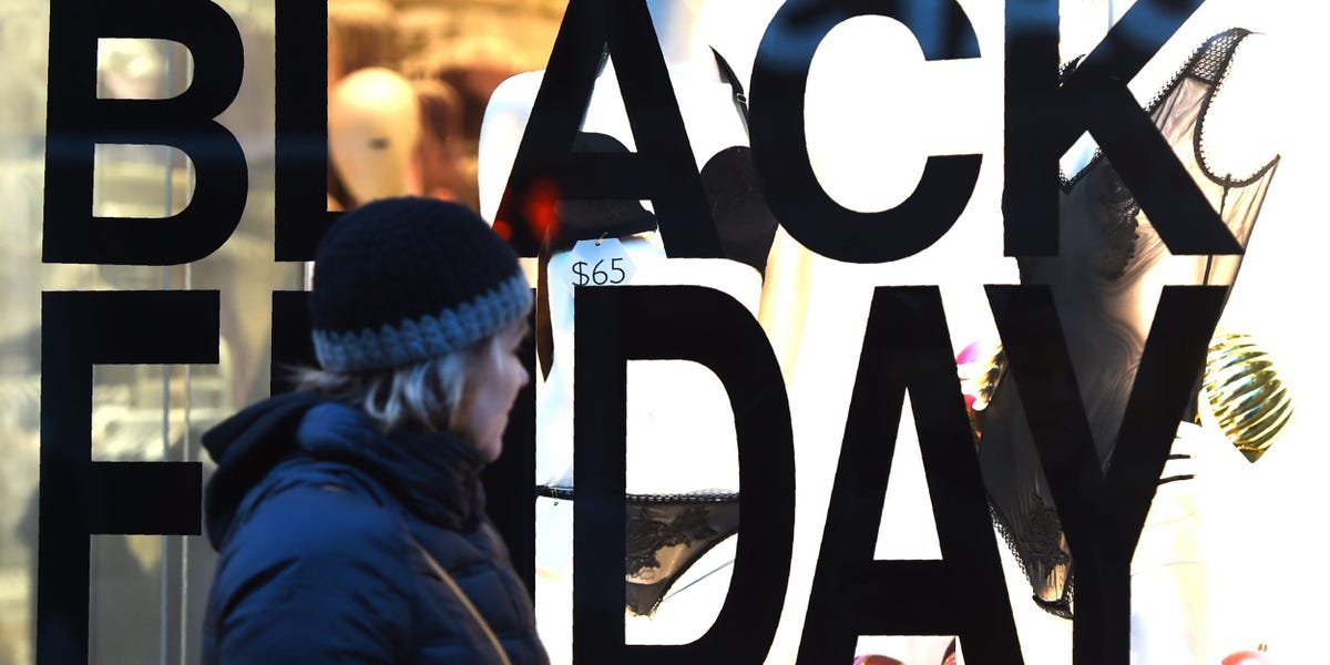 Photos Show How Unhinged Black Friday Shopping Used to Be