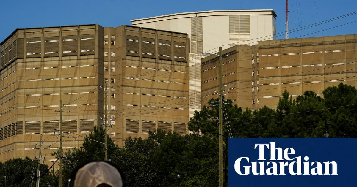 Three men who escaped Georgia jail hijacked Lyft to Florida, records show | US crime Three men who escaped Georgia jail hijacked Lyft to Florida, records show | US crime
