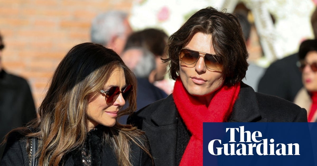 As stars wear black at Valentino’s funeral, tributes are dressed in red | Fashion