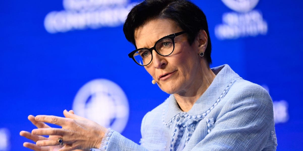 Citi CEO Tells Staff the Bar Is Raised on Performance