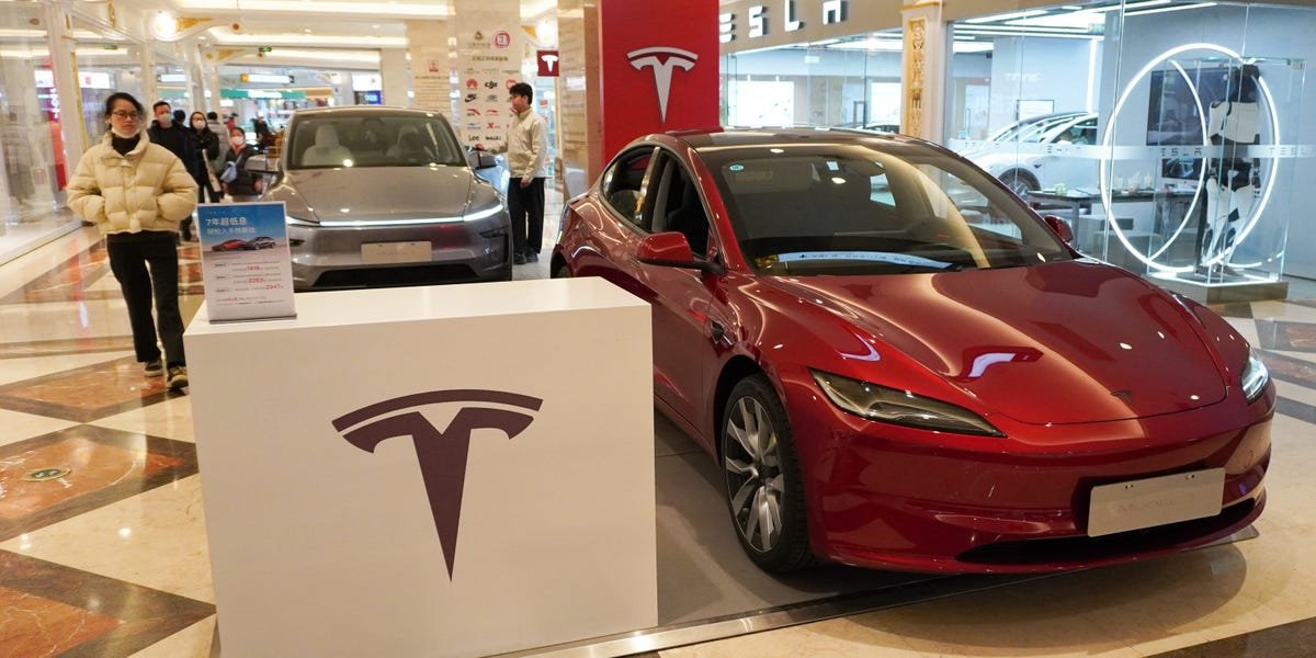 Elon Musk Says Subscription for FSD Going up, Tesla Kills Autopilot