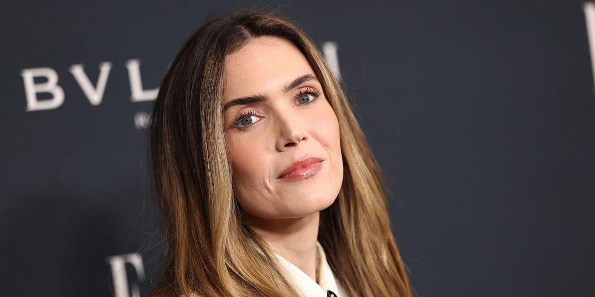 Mandy Moore Says Being a Mom Changed Which Friends She’s Closest to Mandy Moore Says Being a Mom Changed Which Friends She’s Closest to